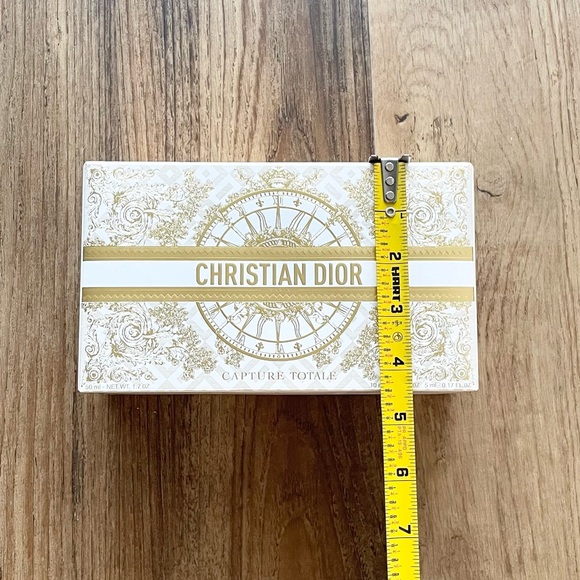 Brand New! DIOR White Velvet Pouch- Limited Edition- Holiday Collection - Picture 8 of 10